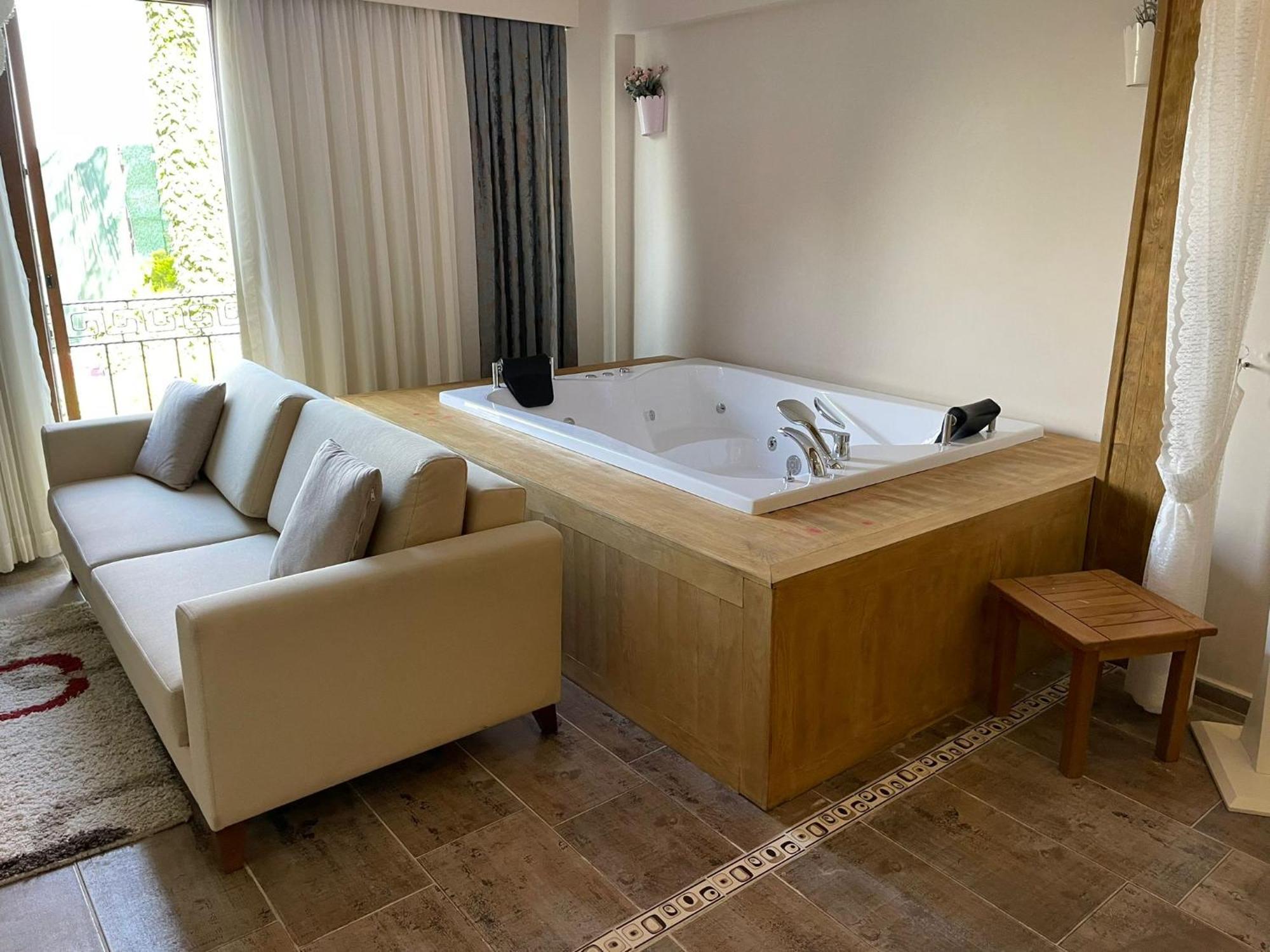 Alya Villa Butik Hotel Turunc Exterior photo